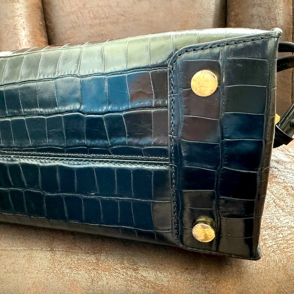 Michael Kors Croc Crossbody/wallet in great condition - Picture 7 of 14